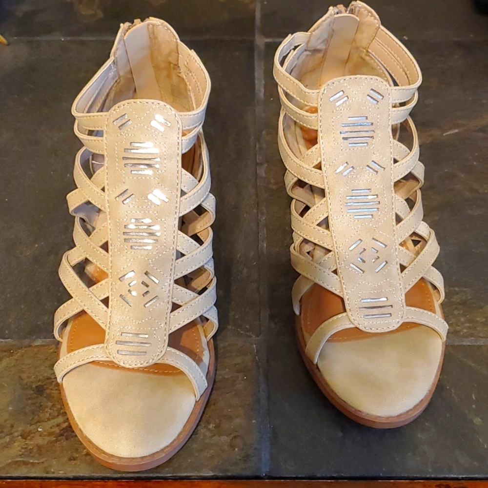 Justice Shoes Size 4